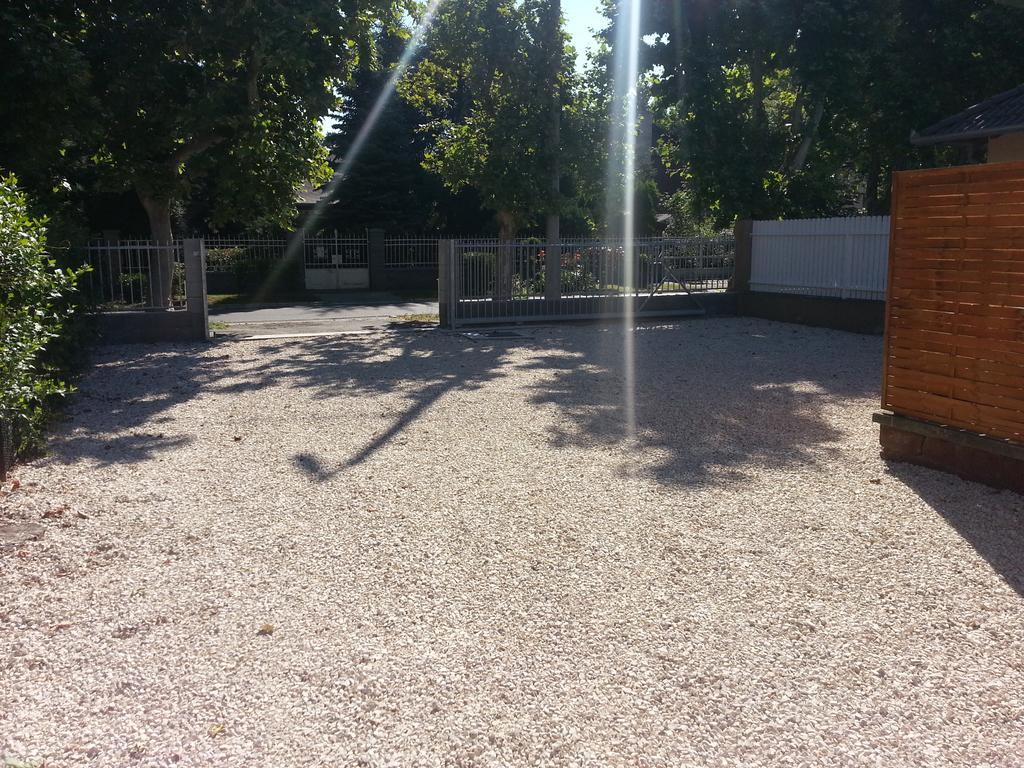 Adam Apartmanhaz Siófok Zewnętrze zdjęcie