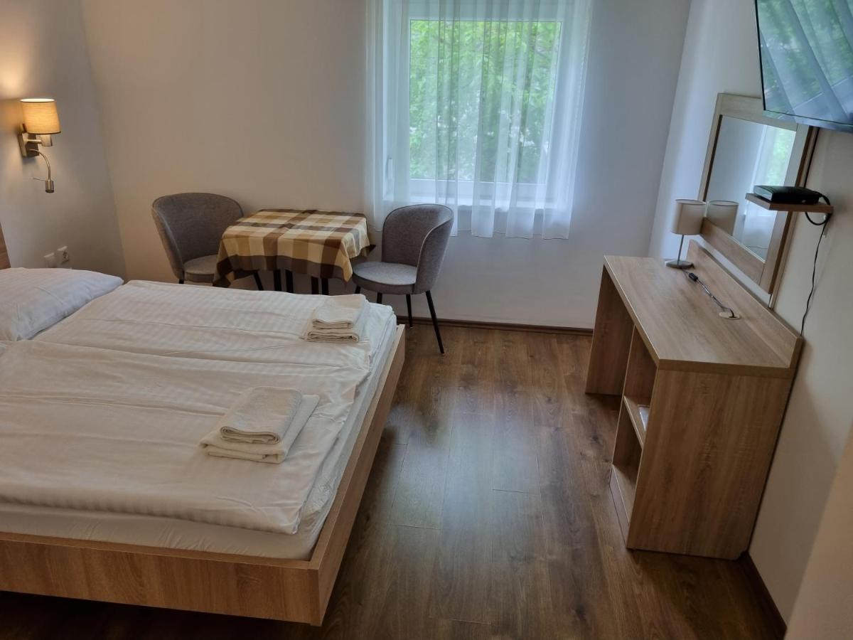 Adam Apartmanhaz Siófok Pokój zdjęcie