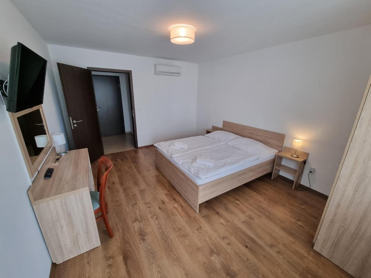 Adam Apartmanhaz Siófok Zewnętrze zdjęcie