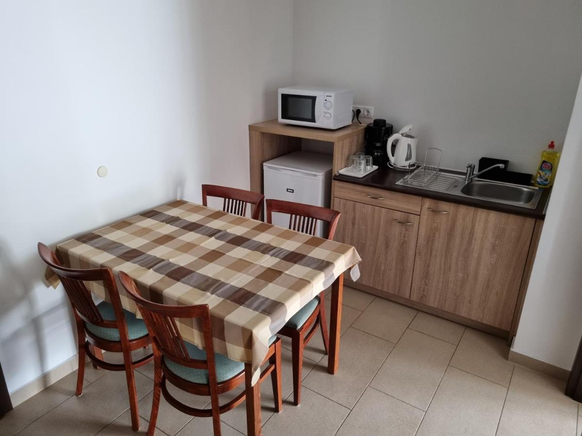 Adam Apartmanhaz Siófok Zewnętrze zdjęcie
