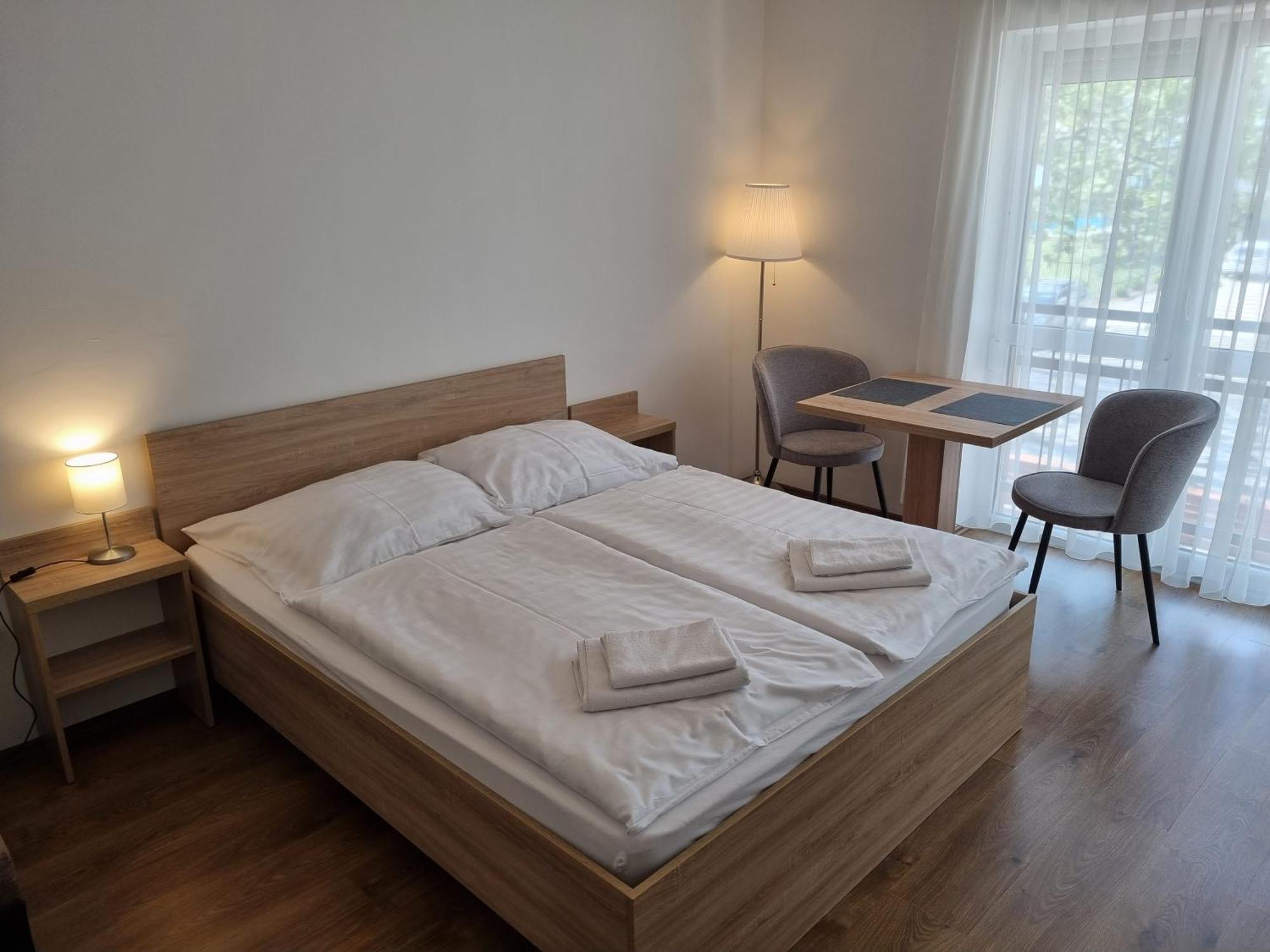 Adam Apartmanhaz Siófok Pokój zdjęcie