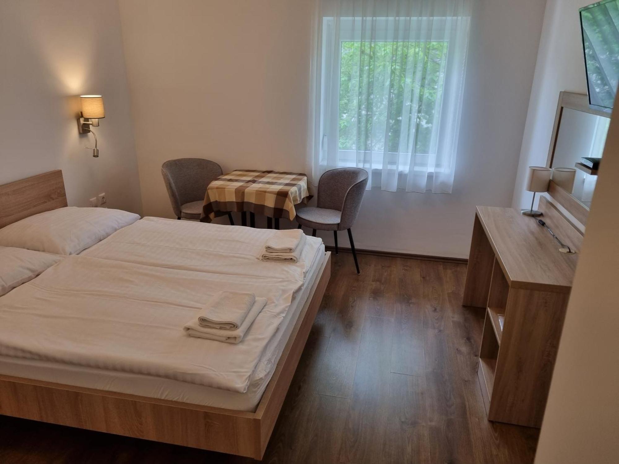 Adam Apartmanhaz Siófok Pokój zdjęcie