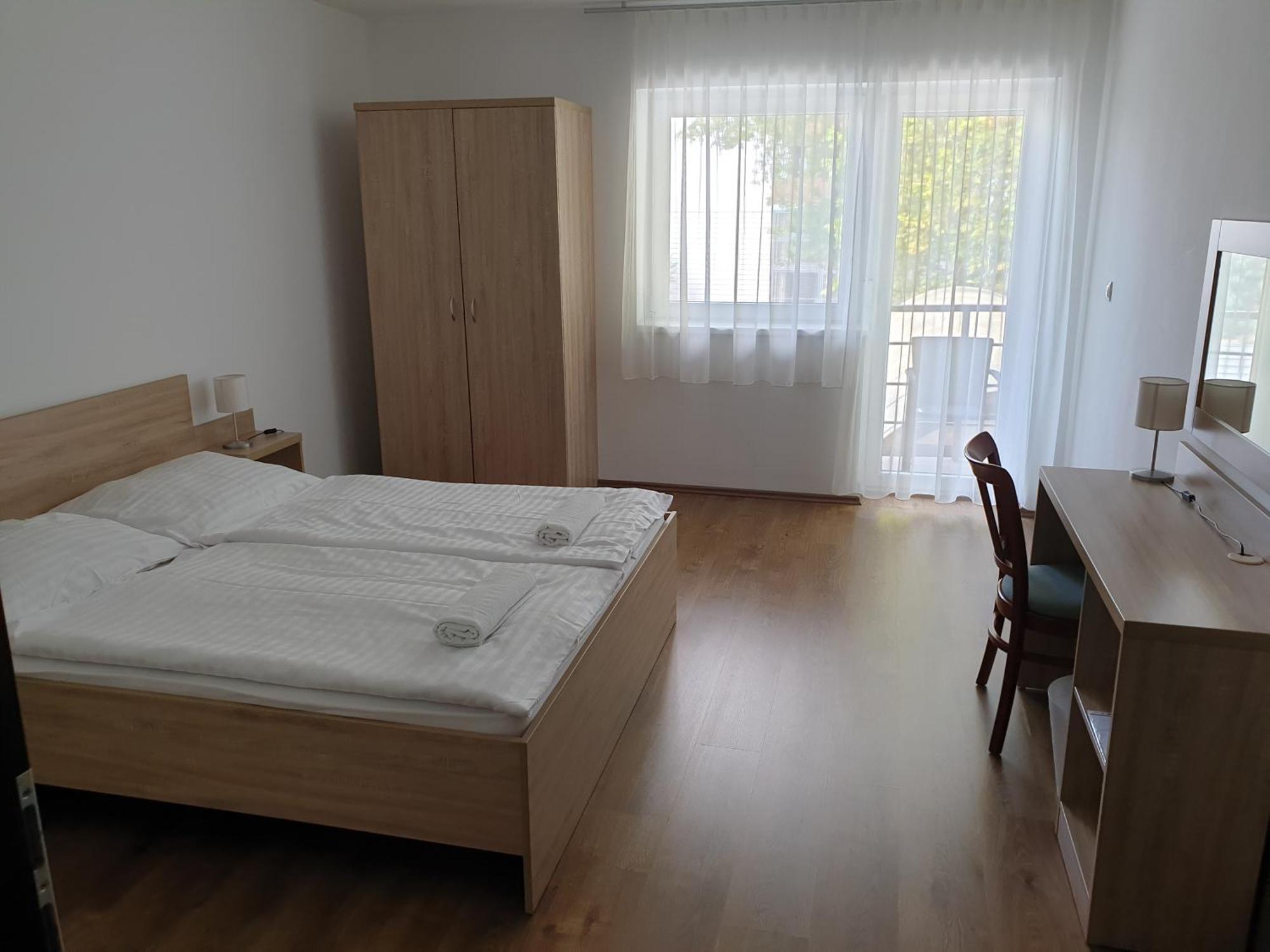Adam Apartmanhaz Siófok Pokój zdjęcie