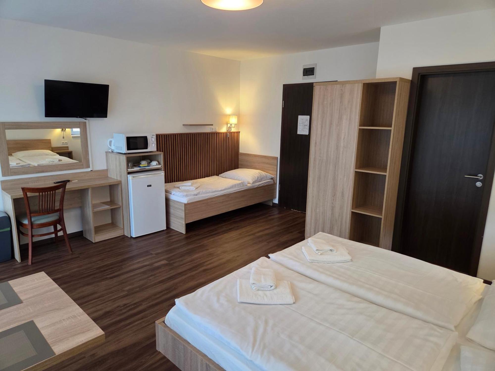 Adam Apartmanhaz Siófok Zewnętrze zdjęcie