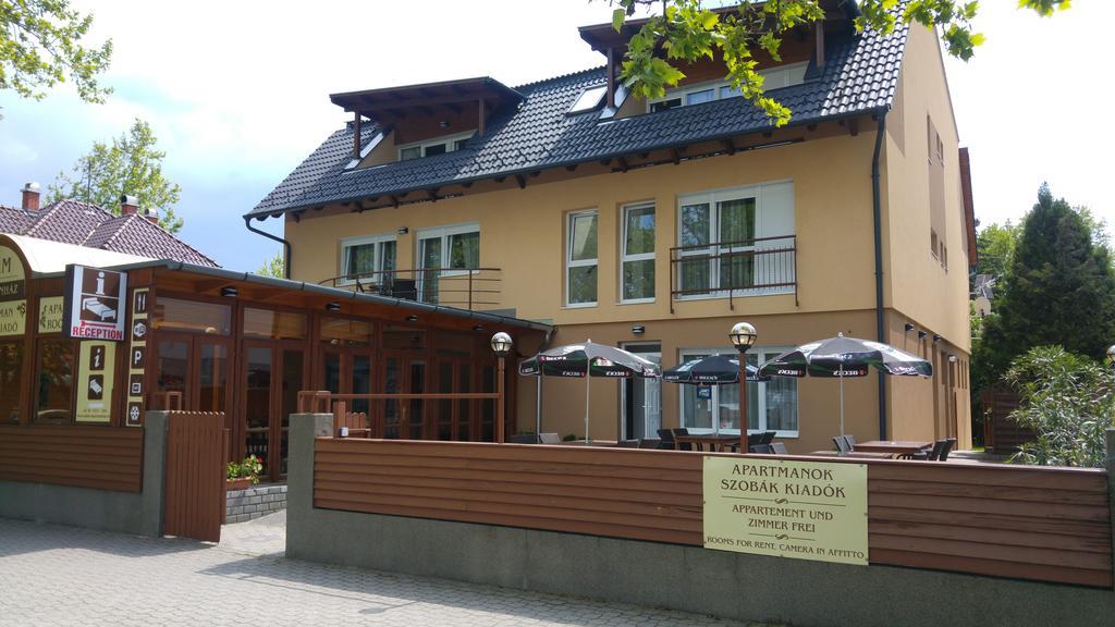 Adam Apartmanhaz Siófok Zewnętrze zdjęcie